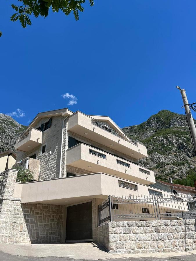 Villa Pul Risan Esterno foto