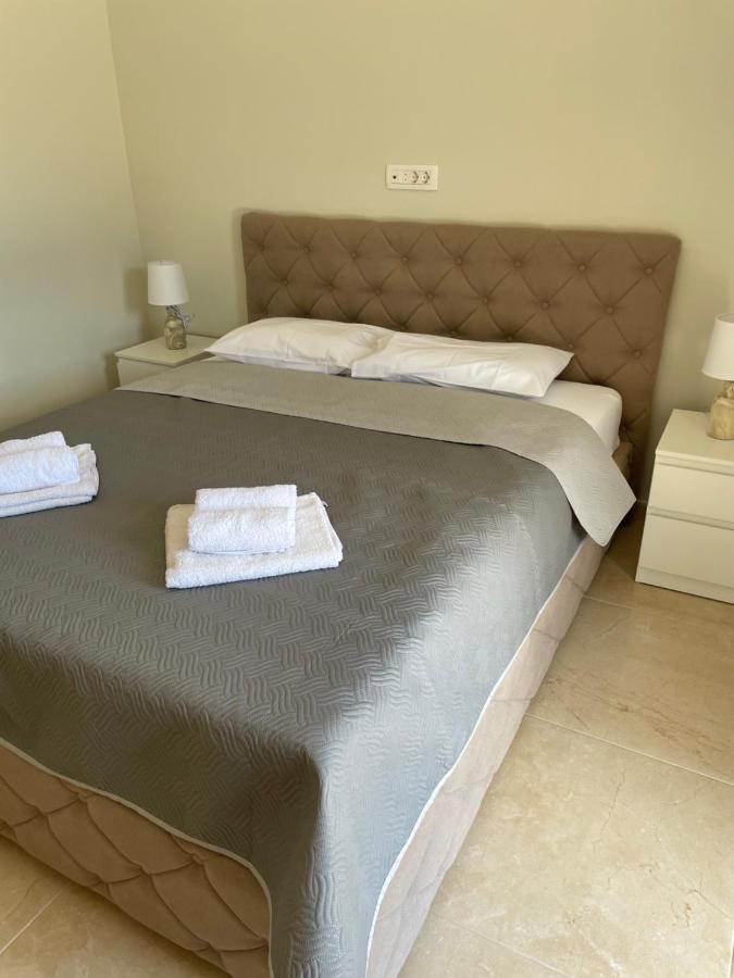 Villa Pul Risan Esterno foto