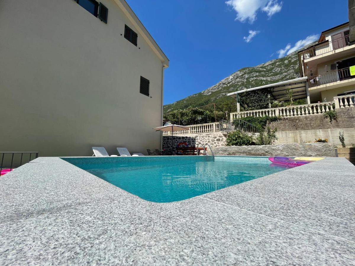 Villa Pul Risan Esterno foto