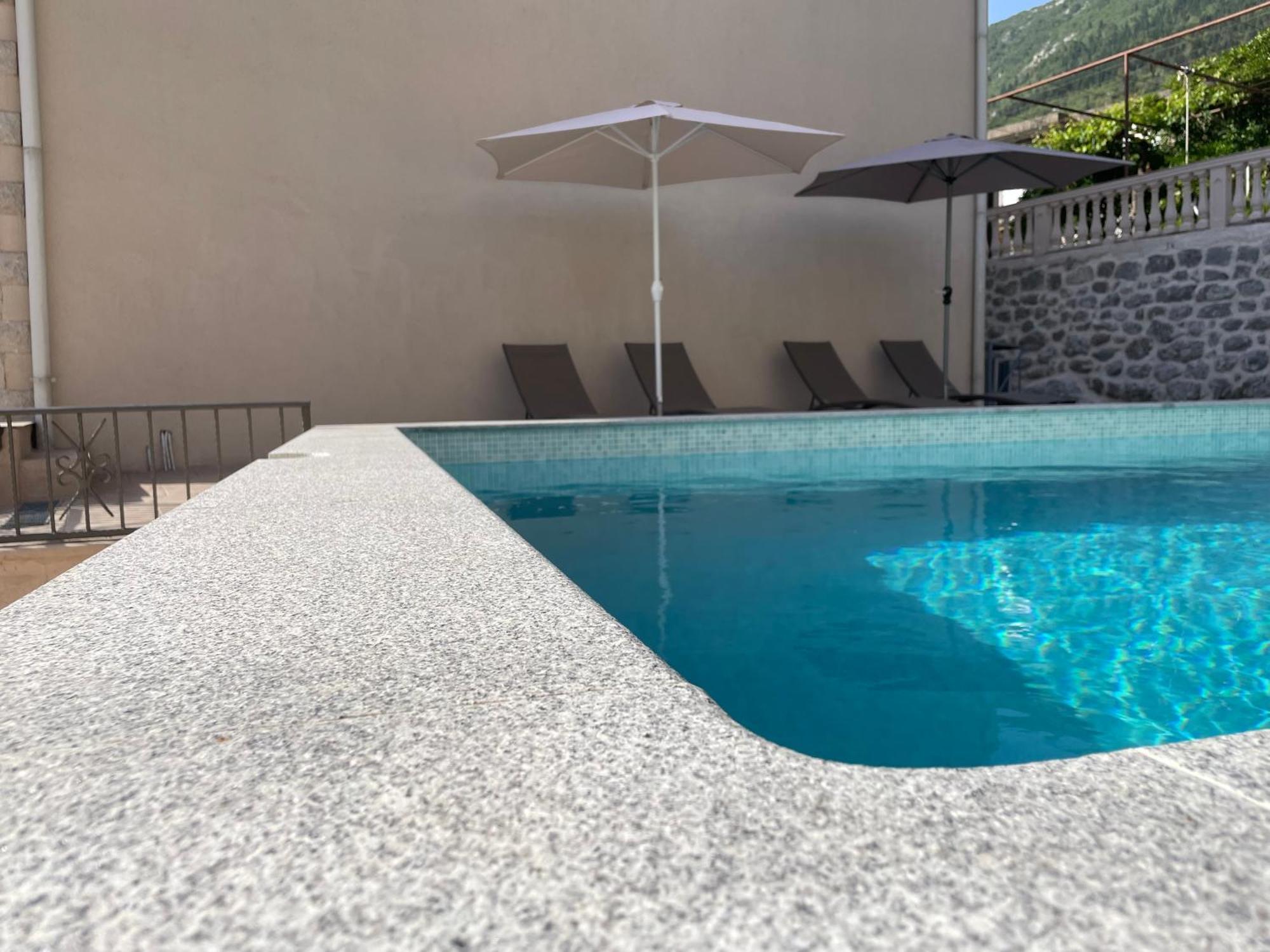 Villa Pul Risan Esterno foto